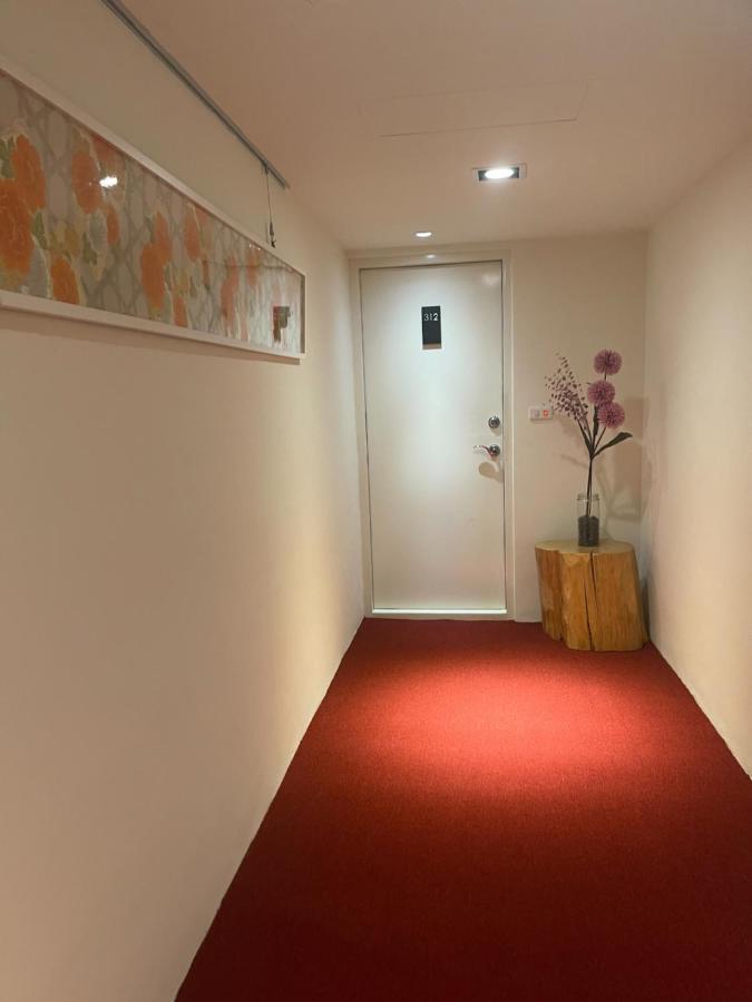 River Hotel Chiayi City Exterior foto