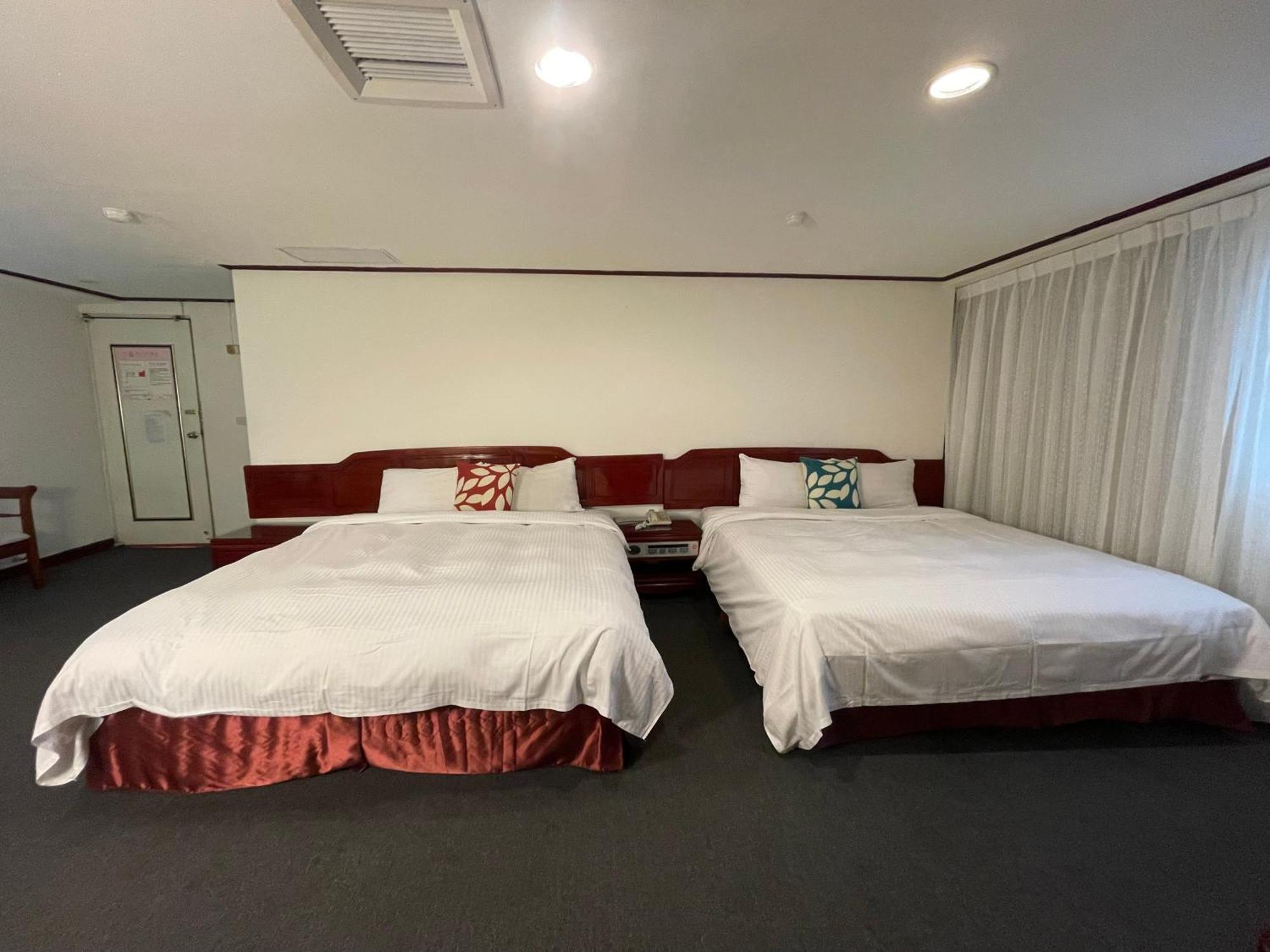River Hotel Chiayi City Exterior foto