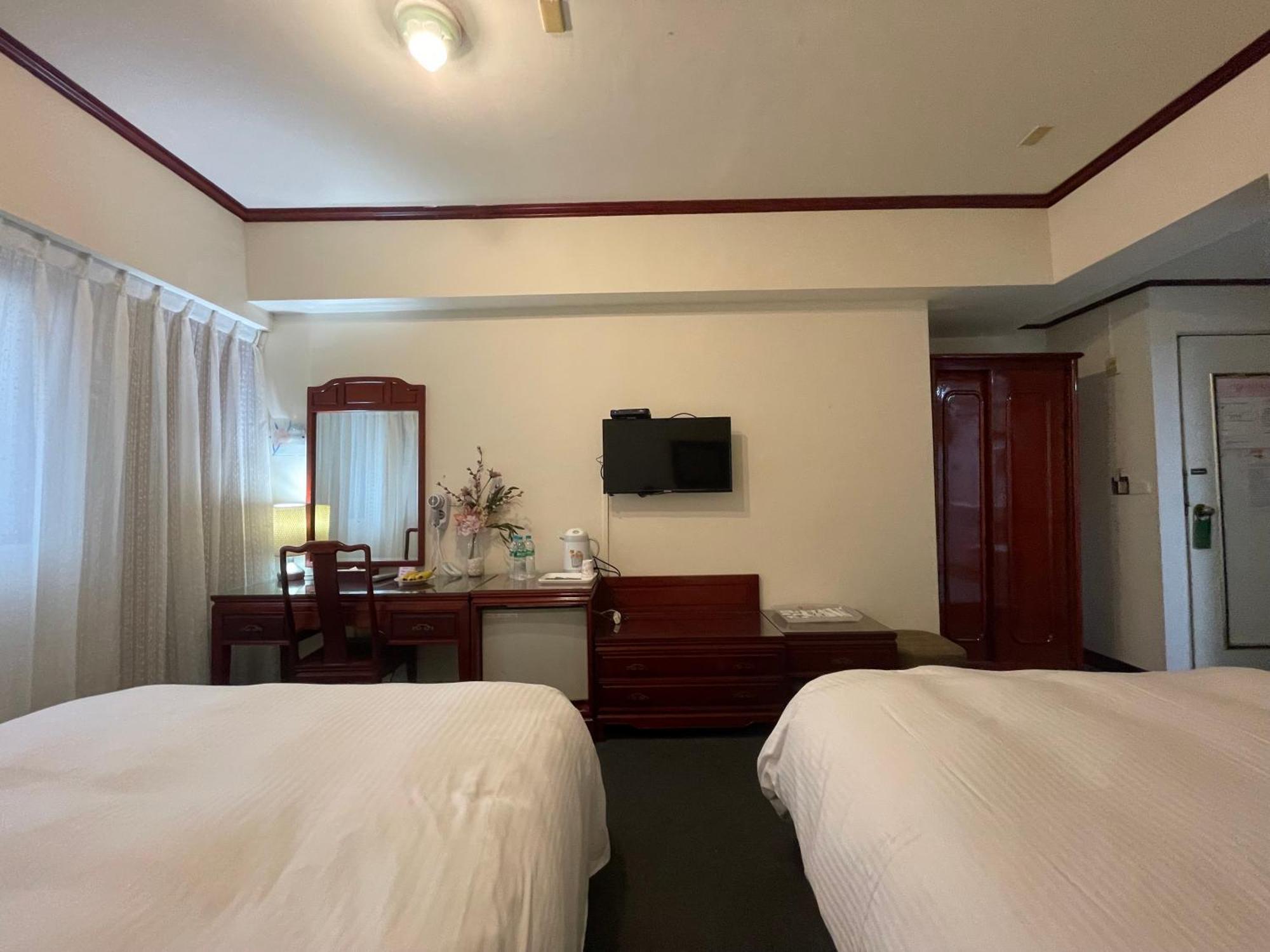 River Hotel Chiayi City Exterior foto